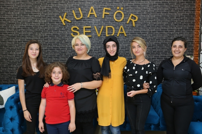 Öğrencilere bir ay ücretsiz kuaför hizmeti