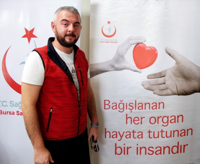 Böbrek nakli yapılan genç Uludağ'ın zirvesine tırmandı