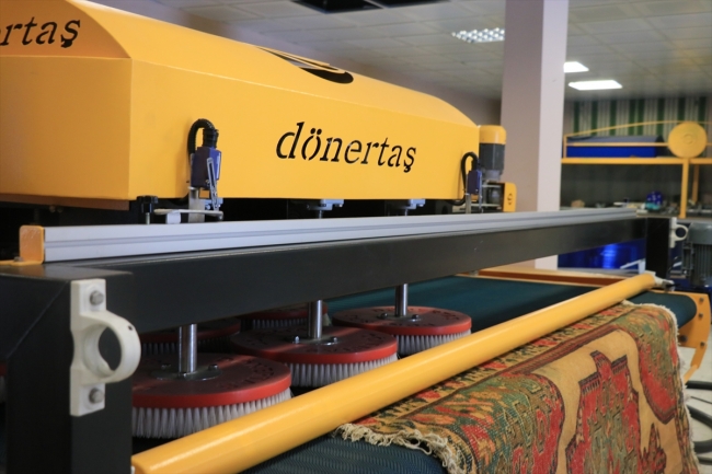 Türk girişimci tasarladığı halı yıkama makinesini 56 ülkeye ihraç ediyor