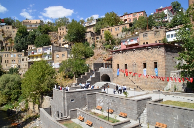 Bitlis'te tarihi Feyzullah El Ensari Türbesi ziyarete açıldı