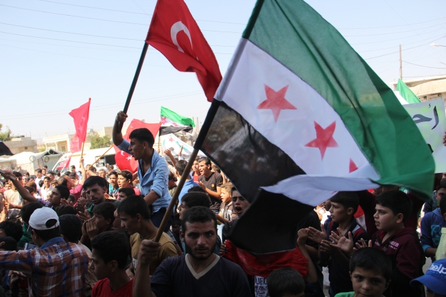 İdlib'deki rejim karşıtı gösterilerde Türkiye'ye teşekkür mesajları