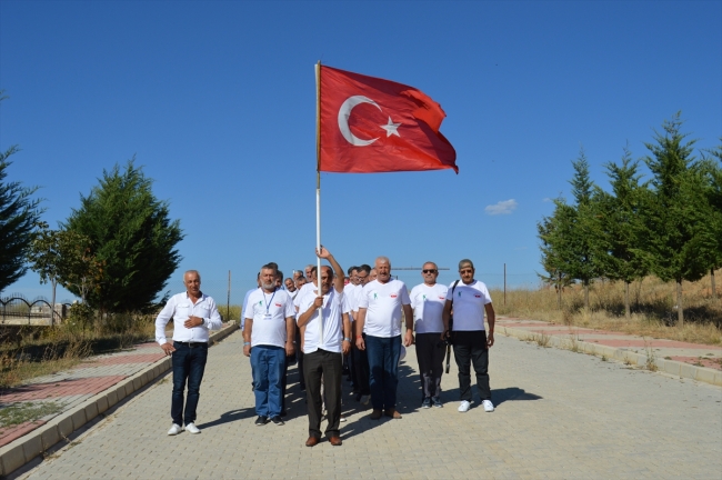 Askerlik arkadaşları 32 yıl sonra birlikte "içtimaya çıktı"