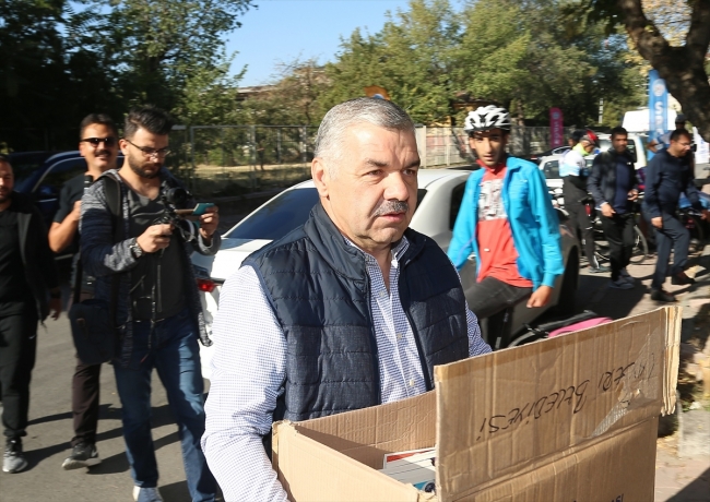 "Her Pedal Bir Kitap" etkinliğiyle köy okulları için kitap topladılar