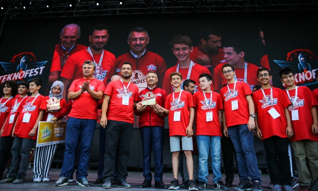 Cumhurbaşkanı Yardımcısı Fuat Oktay TEKNOFEST'te