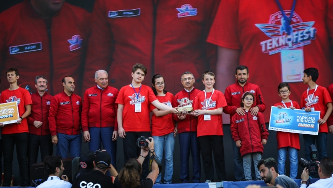 Cumhurbaşkanı Yardımcısı Fuat Oktay TEKNOFEST'te