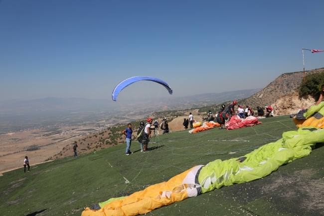 Şehit aileleri ve gaziler "beyaz cennet" üzerinde uçtu