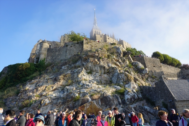 Gelgitin en belirgin göründüğü yerlerden Mont Saint-Michel