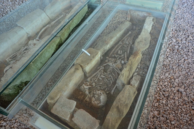 Parion Antik Kenti'nde bin 500 yıllık mezar koruma altına alındı