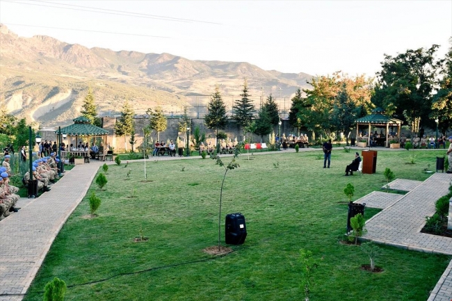 Şehit binbaşının adı kışlasındaki parkta yaşatılacak