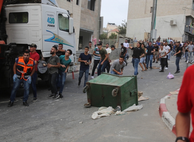 İsrail Batı Şeria'da 3 Filistinliyi gözaltına aldı