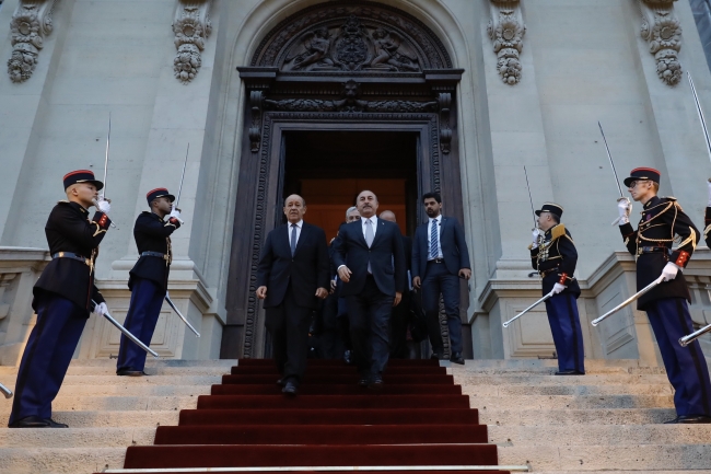 Dışişleri Bakanı Çavuşoğlu, Fransız mevkidaşı ile görüştü