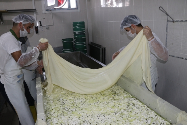 Doğu Anadolu'nun yöresel lezzetlerini Türkiye'ye sunuyor