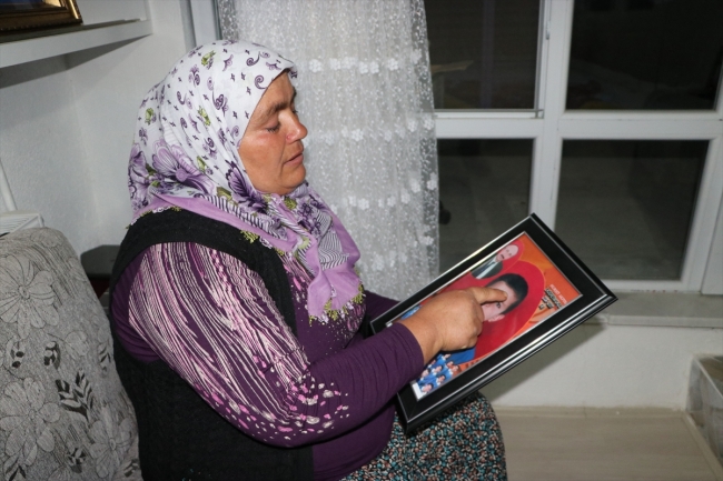 Kızılca çifti şehit oğullarının hatıralarını özel odada saklıyor