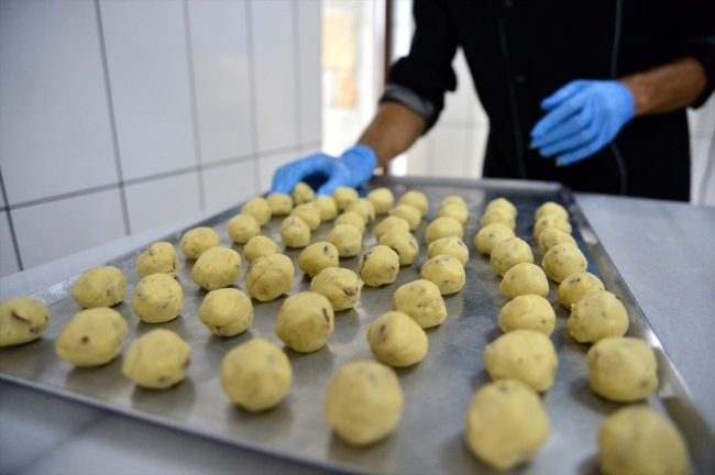 Çocukluğunda yediği kurabiyeleri yurt dışına satmaya hazırlanıyor