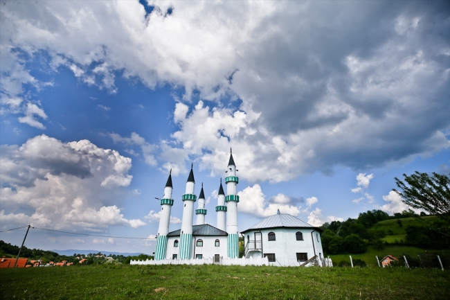 Kartpostallık görüntüleriyle Bosna Hersek'in camileri
