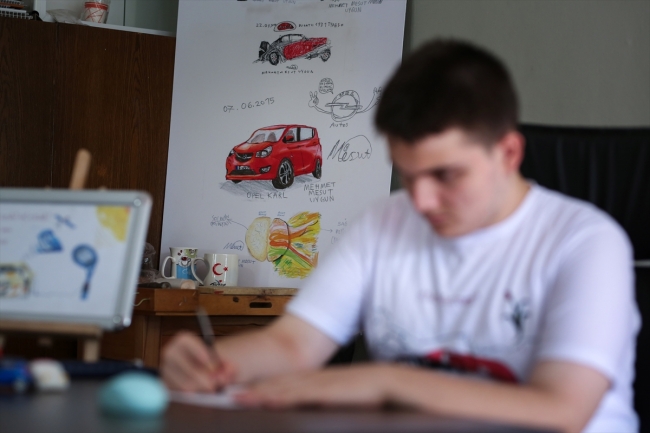 Otizmli Mesut'un hedefi yerli otomobil tasarımcısı olmak