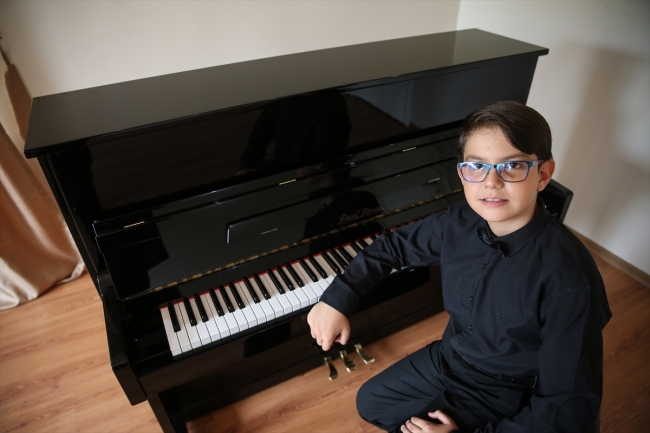 Piyanonun yetenekli çocukları Rusya'da özel davetli olarak sahne alacak