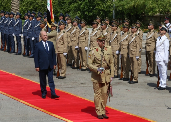 Irak'ın yeni Cumhurbaşkanı Salih görevine başladı