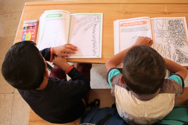 "Van'ı Boyayarak Öğreniyorum" projesiyle öğrencilere tarihi yerler tanıtılıyor