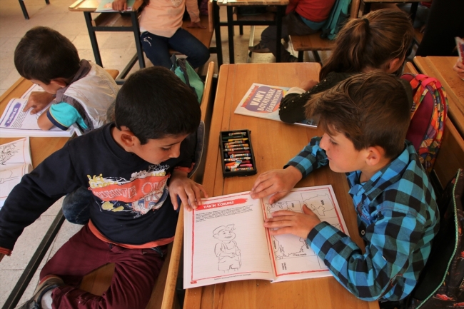 "Van'ı Boyayarak Öğreniyorum" projesiyle öğrencilere tarihi yerler tanıtılıyor