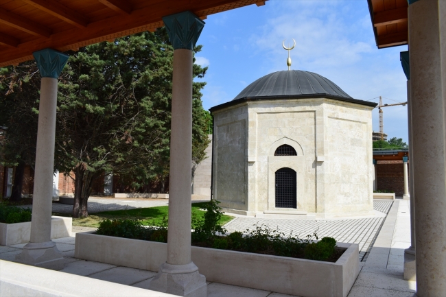 Cumhurbaşkanı Erdoğan Macaristan'da Gül Baba Türbesi'ni açacak