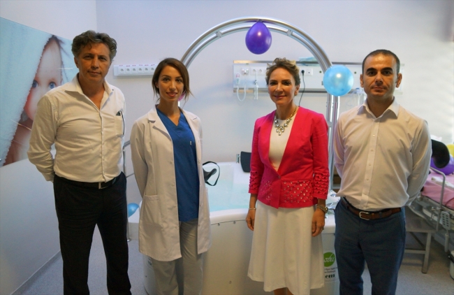 Sağlık çalışanları yabancı hastalar için İngilizce öğreniyor