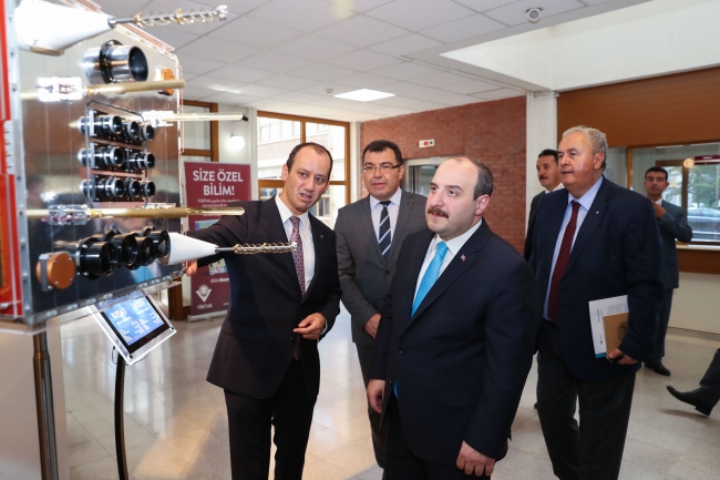 Bakan Varank'tan TÜBİTAK Uzay'a ziyaret