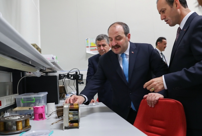 Bakan Varank'tan TÜBİTAK Uzay'a ziyaret