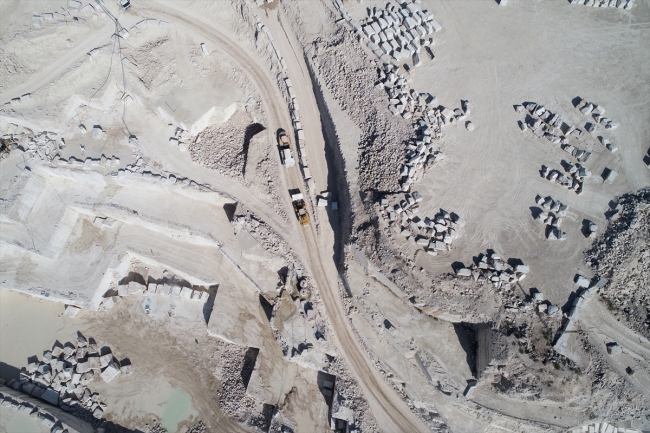 Denizli traverteni 100 ükede boy gösteriyor