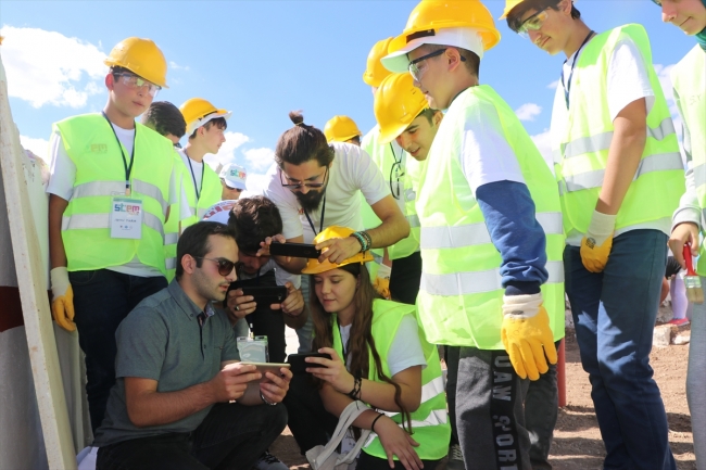 Öğrenciler için "suni" arkeolojik kazı alanı