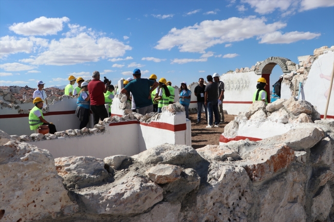 Öğrenciler için "suni" arkeolojik kazı alanı