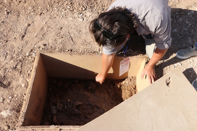 Öğrenciler için "suni" arkeolojik kazı alanı