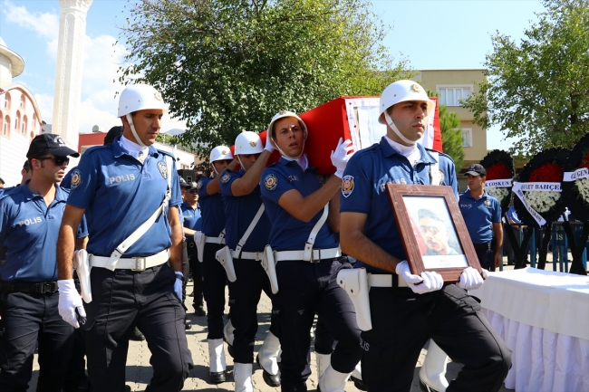 Hakkari şehitleri son yolculuğuna uğurlandı