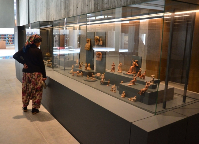 Dünyanın en önemli çağdaş arkeoloji müzelerinden "Troya Müzesi" açıldı