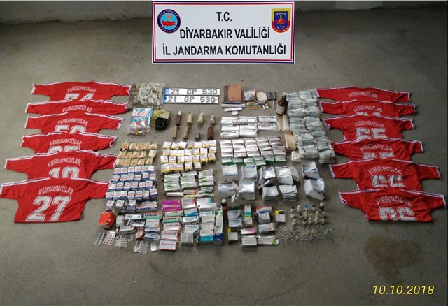 Teröristlerin tuzakladığı 5 el yapımı patlayıcı imha edildi