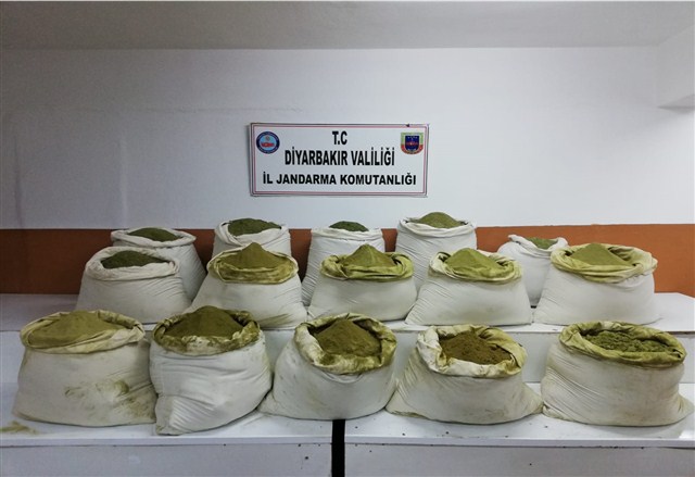 Teröristlerin tuzakladığı 5 el yapımı patlayıcı imha edildi