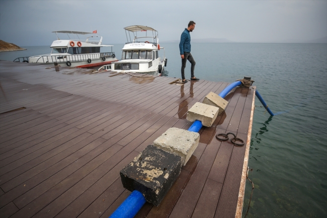 Akdamar Adası tatlı suya kavuşuyor