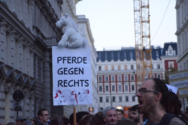 Avusturya'da hükûmet karşıtı gösteri