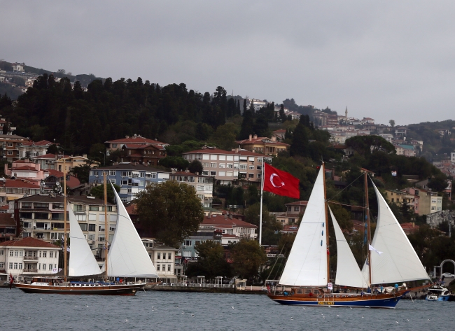 Yatlar İstanbul Boğazı'nda yelken açtı