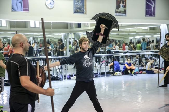 "Troya" büyük bir sahne şovuyla seyirciyle buluşmaya hazırlanıyor