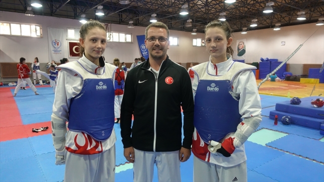 İkiz tekvandocuların hedefi Avrupa şampiyonluğu