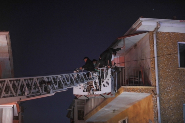 Başkentte 8 katlı binada yangın