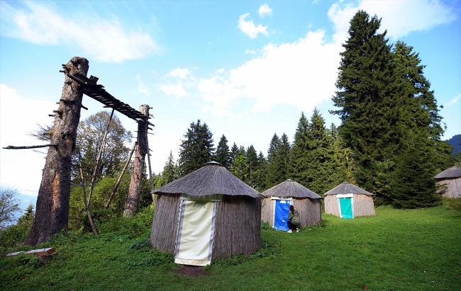 Oğuz boylarının adını verdiği 24 çadırdan oluşan kamp alanı kurdu