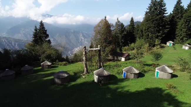 Oğuz boylarının adını verdiği 24 çadırdan oluşan kamp alanı kurdu