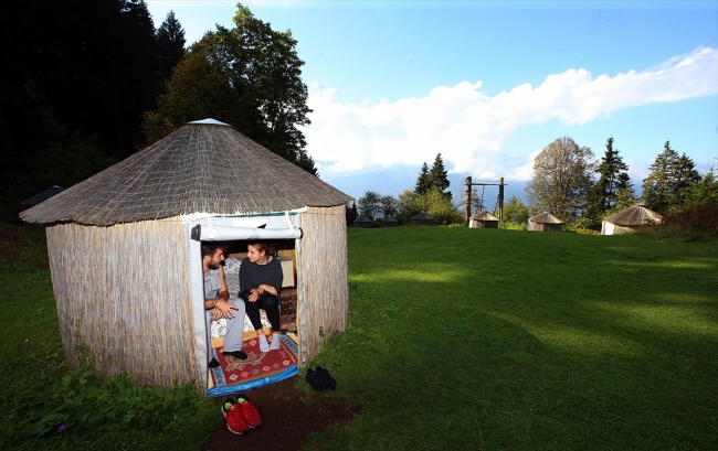 Oğuz boylarının adını verdiği 24 çadırdan oluşan kamp alanı kurdu