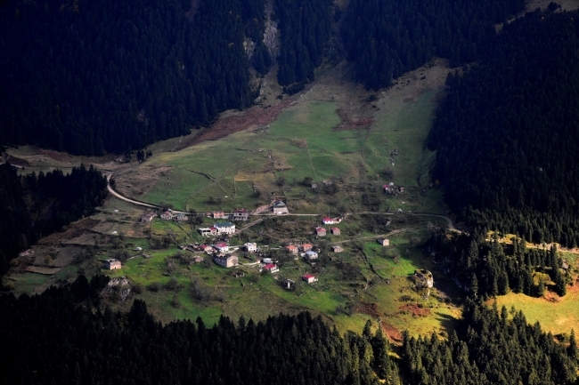 Tarihi yapıları ve doğal güzellikleriyle Santa Antik Kenti