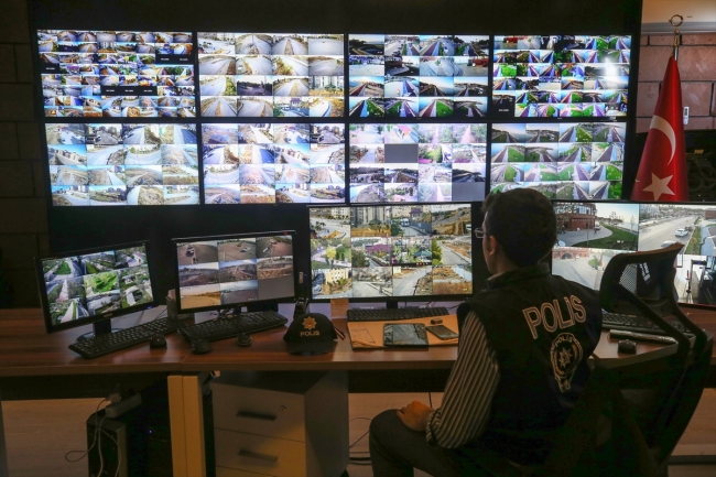 Van Gölü sahili güvenlik korucularına emanet