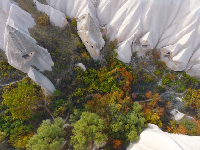 Sonbahar renkleri Kapadokya'da görsel şölen oluşturdu