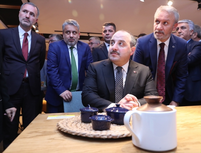 Bakan Varank: Sanayimiz finansal saldırılara rağmen büyümeye devam ediyor