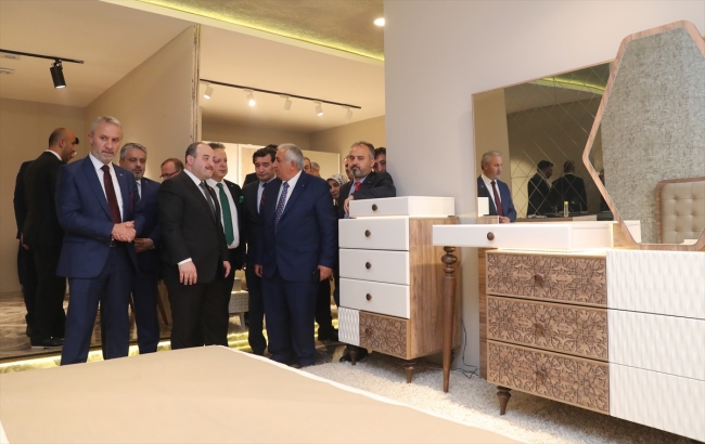 Bakan Varank: Sanayimiz finansal saldırılara rağmen büyümeye devam ediyor
